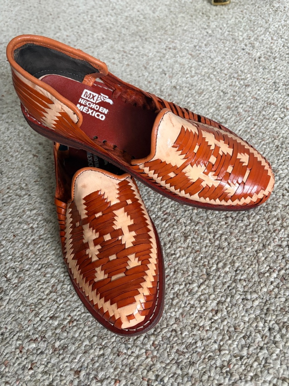 Huarache Mexican men’s closed toe sandal/shoes. Leather.